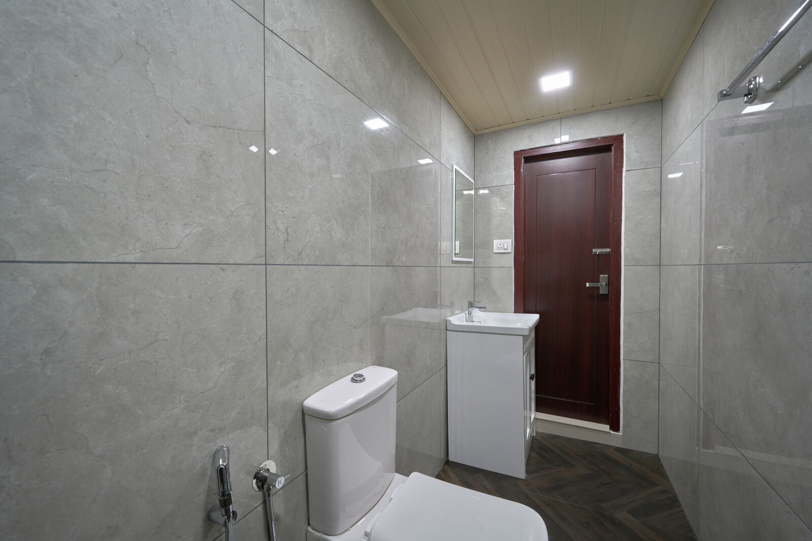 Reach Homes A — Bathroom