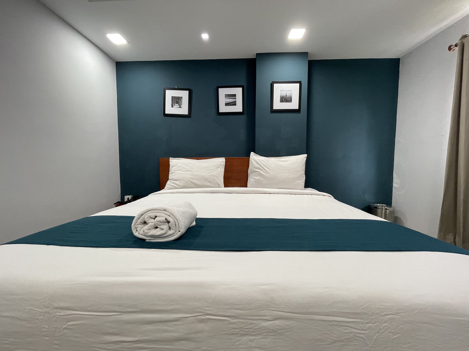 The Reach Hotel — Rooms