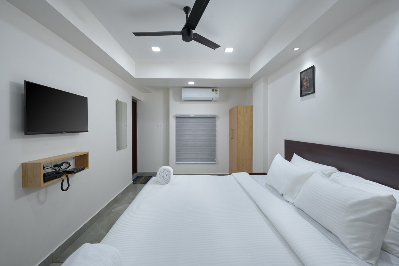 Reach Inn — Rooms