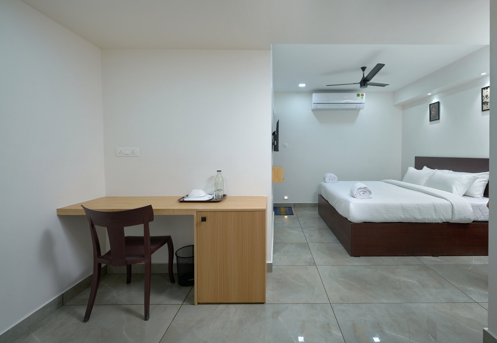 Reach Inn — Amenities & Workspace